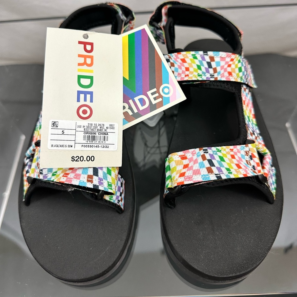 Pride Adventure Sandal - 3 Fully Adjustable Straps Kids/Small Adult Size… - Picture 4 of 8